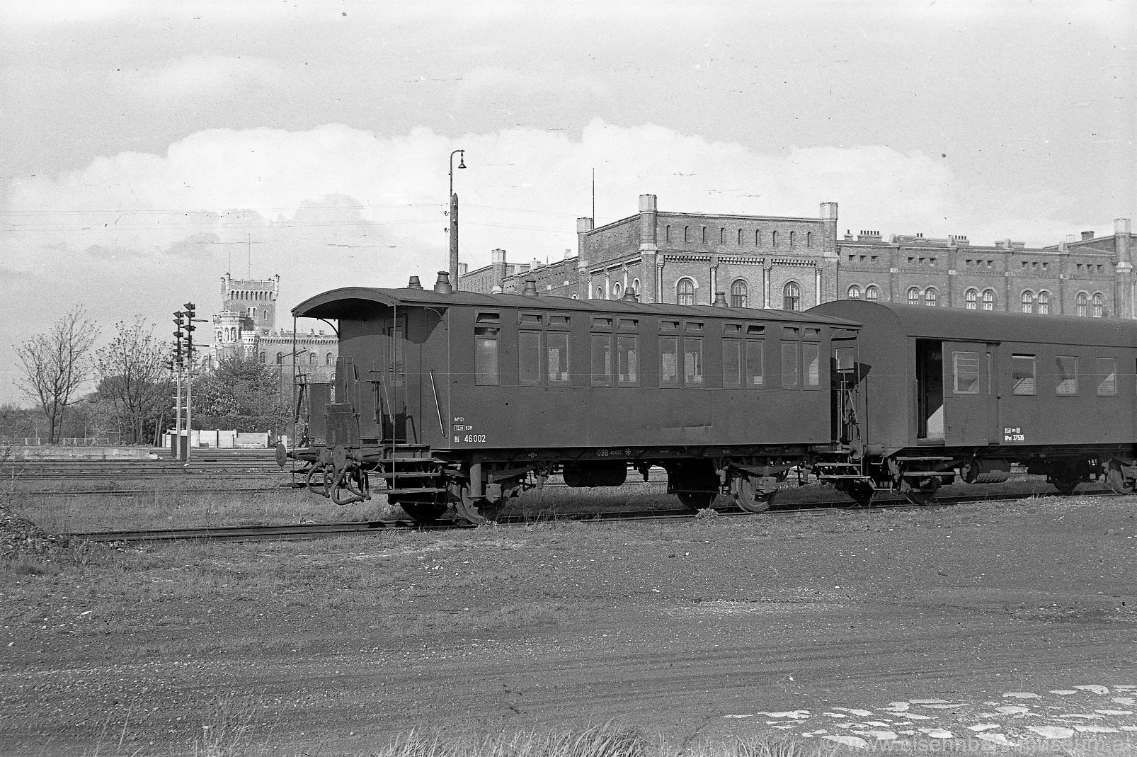 Personenwagen ÖBB Bi 46002